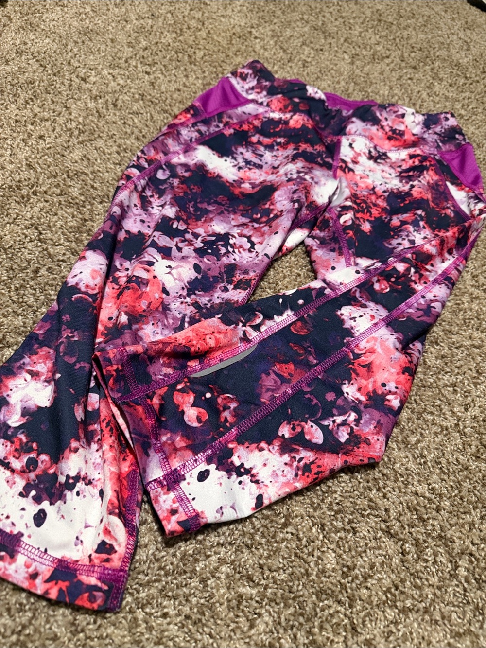 Tek Gear Dry Tek capri leggings (S) - EUC!